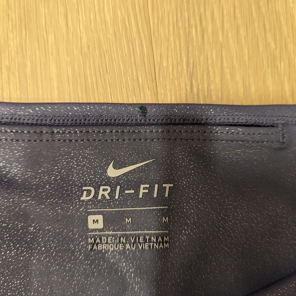 Nike Shimmering Lavender Gray Leggings - Picture 4 of 6